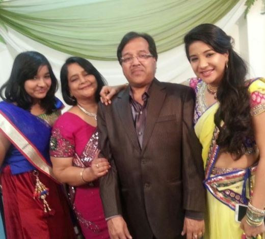 Sakshi Agarwal Family