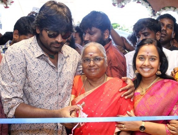 Vijay Sethupathi Mother