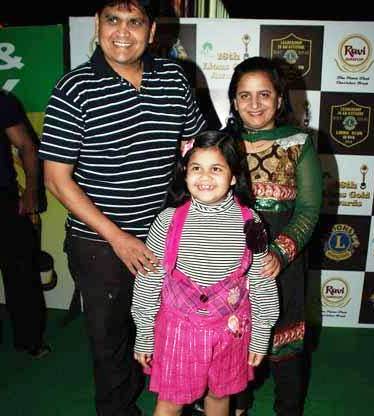 Saloni Daini With Her Mother And Father