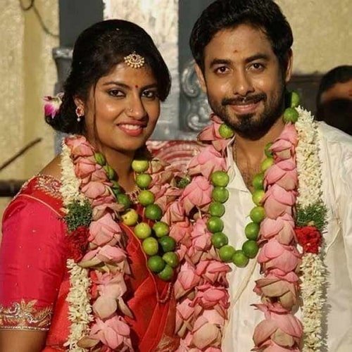 aari arjuna with her wife